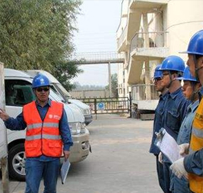 沁陽市巨力鍛壓機床制造有限公司|河南四輥卷板機|三輥卷板機|型材彎曲機